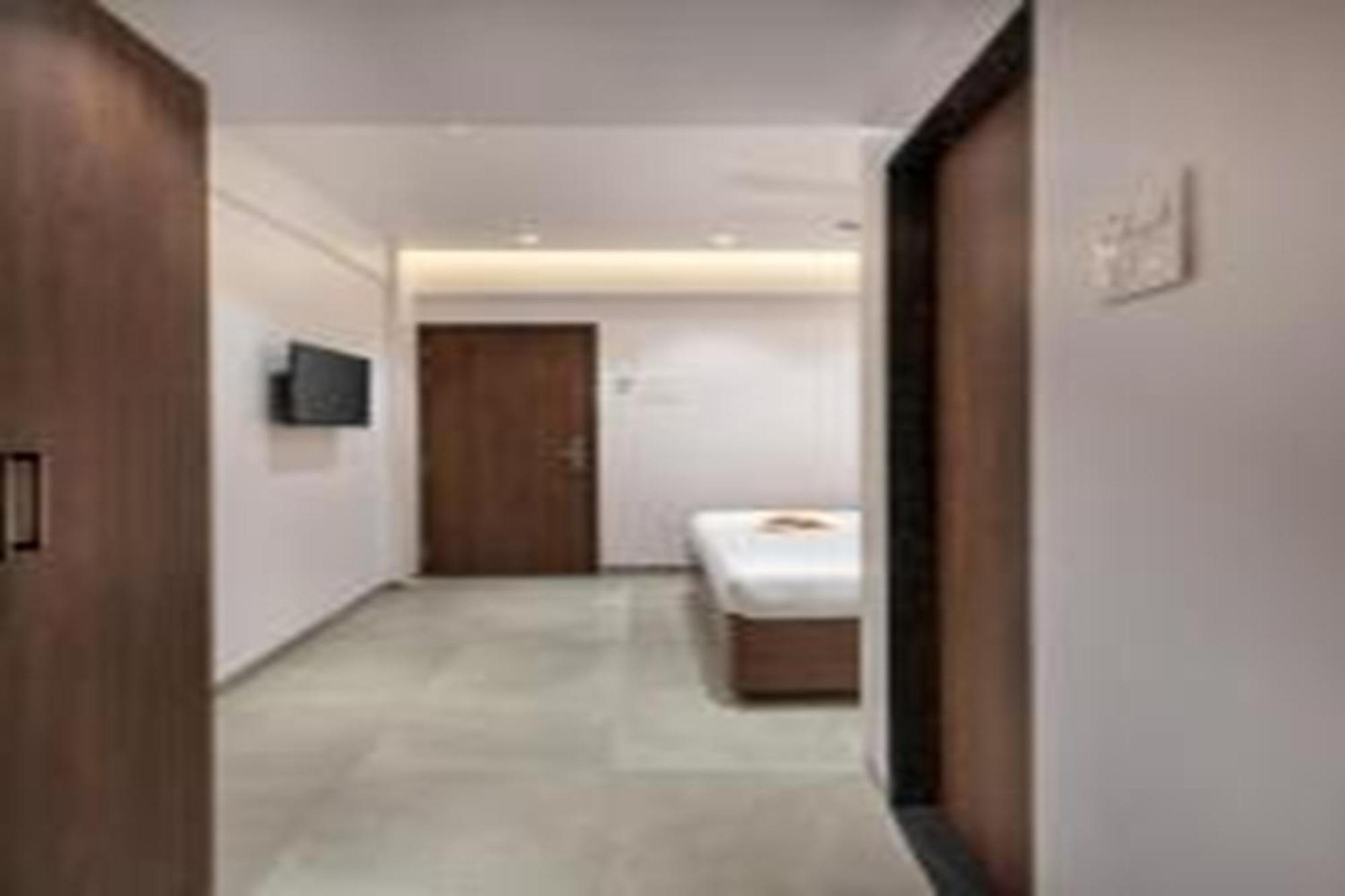 Paramount Riverfront Resort & Spa, Карджат Экстерьер фото
